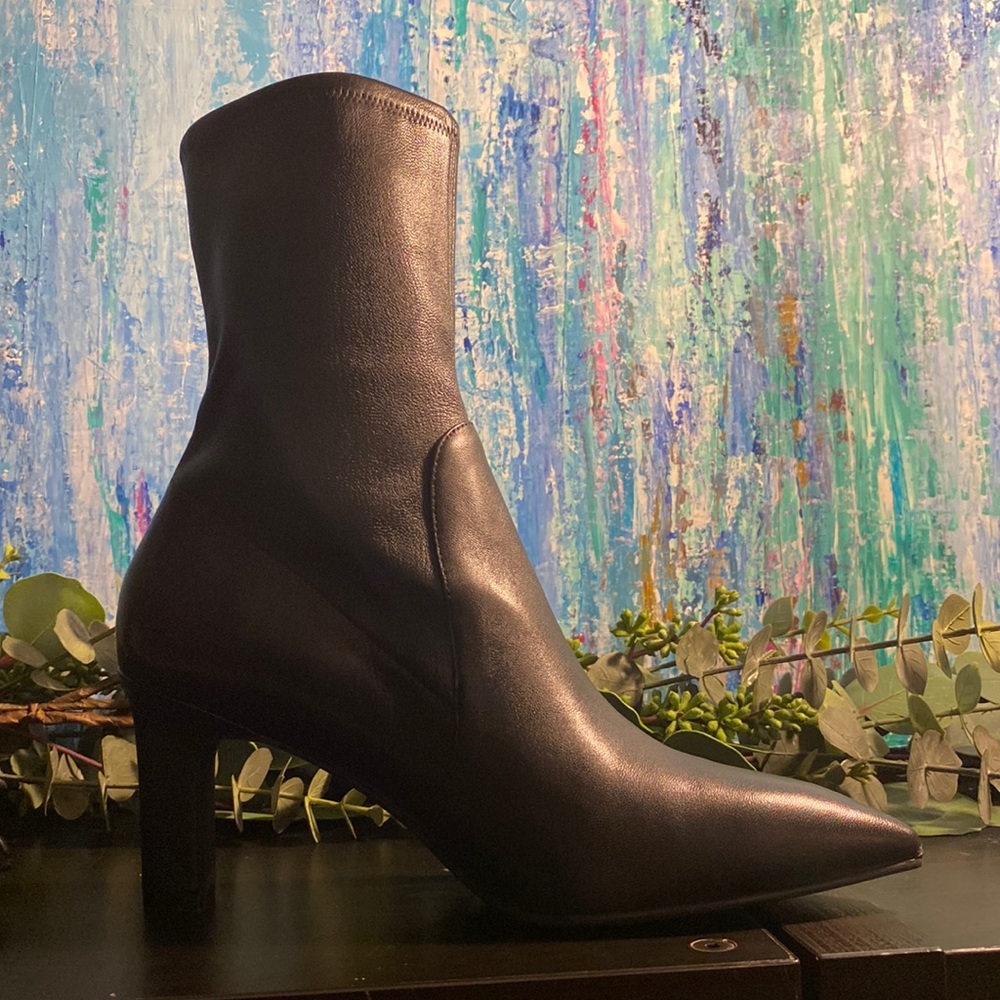 STUART WEITZMAN BRANDIE bootie size 9 new